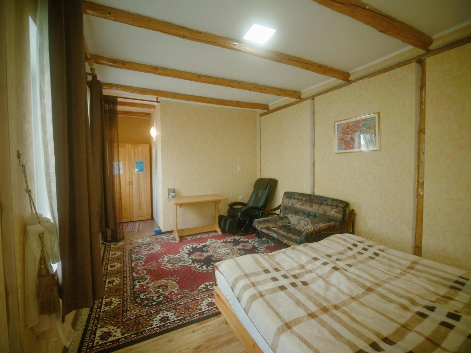 Guesthouse Alakol Karakol Exterior photo